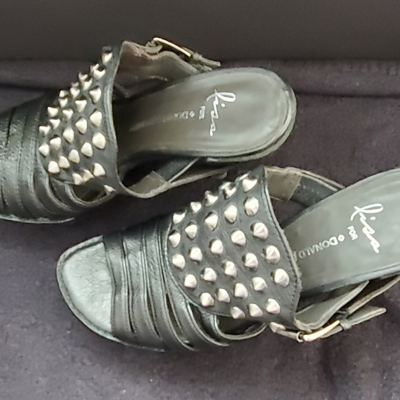 Lisa Donald J Pliner sandals - Picture 1 of 5